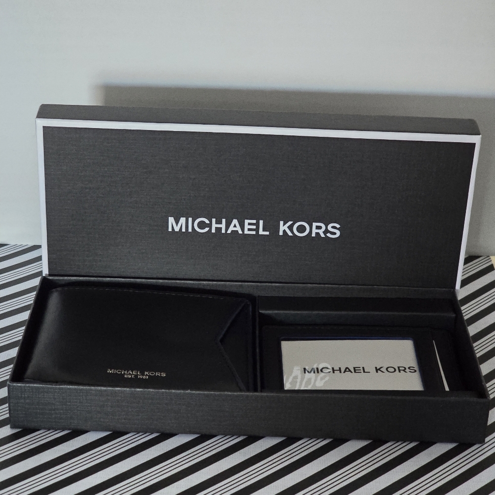 Michael Kors BLK/SAPPHIRE Billfold CC Box Set